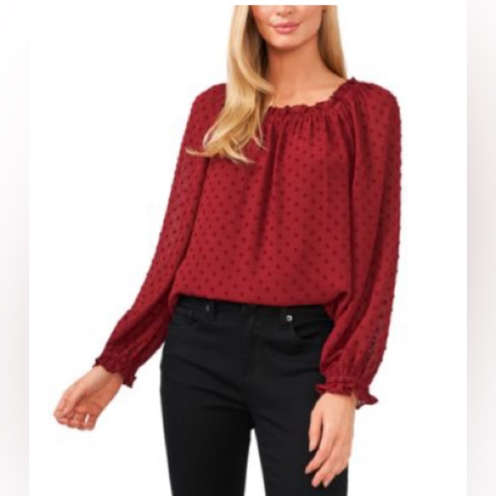 Cece Clip Dot Top